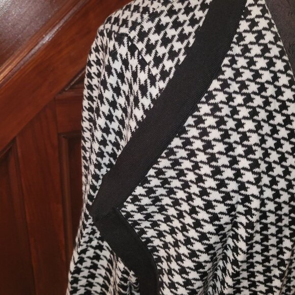 Dennis Basso Houndstooth Cardigan Sweater L Open Front Black & White - Picture 2 of 4